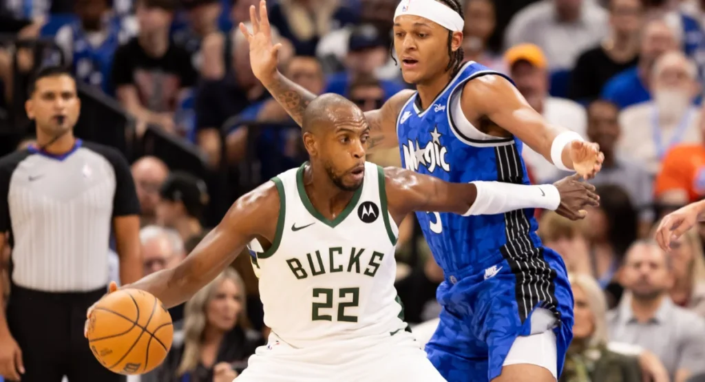 this image shown in Orlando Magic vs Milwaukee Bucks Match Players